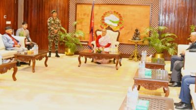 प्रधानमन्त्री कार्कीले तीन दलका शीर्ष नेतालाई चुनावमा सहभागी हुन निम्ताे दिइन्